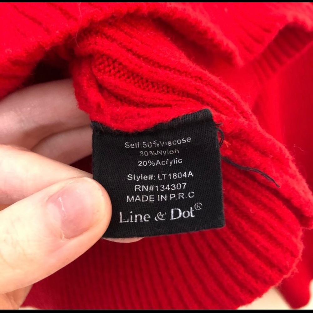 Line & dot sweater - Picture 2 of 4